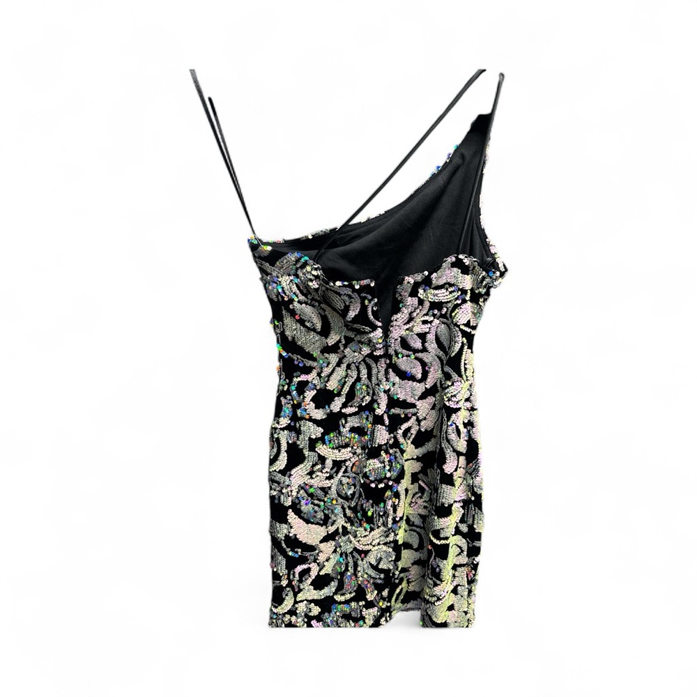 Blondie Nites Glamorous Silver and Black One-Shoulder Dress - Picture 3 of 3